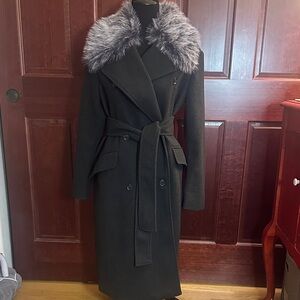 Beautiful Gray Trench Coat with Removable Faux Fur Collar & Cold Weather Insert